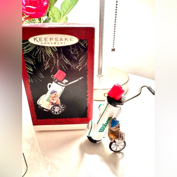 Hallmark Keepsake Ornament 1995 Gopher Fun Golf Bag with Wilson Logo – Vintage - Picture 1 of 5